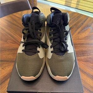 Nike Jordan Lift Off - Size 7.5M - AR4430-200